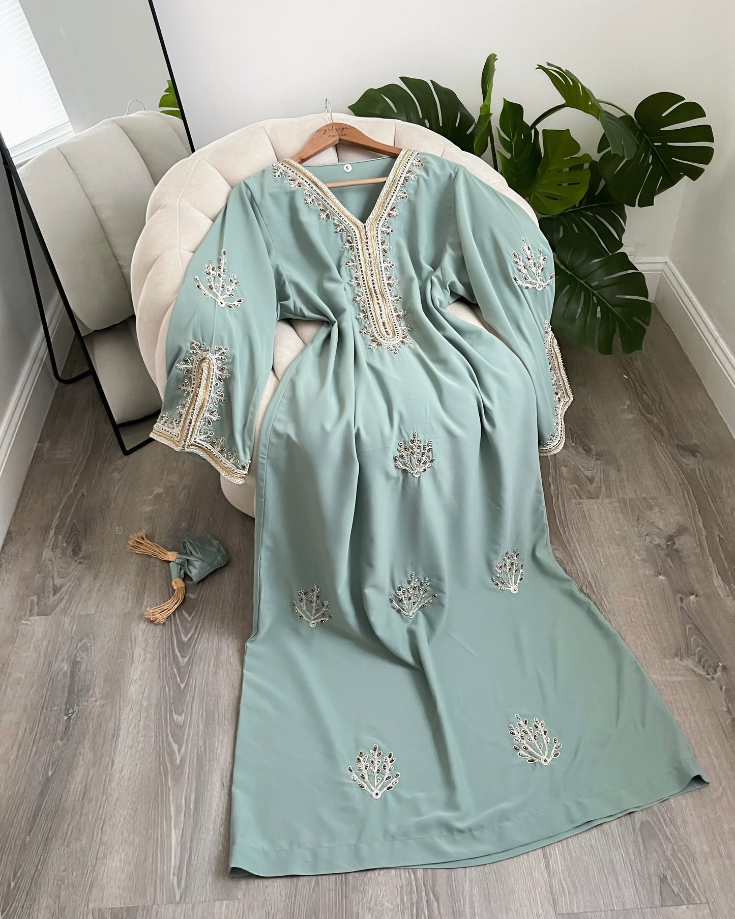 Beaded Crepe Dress With Belt - Mint Green